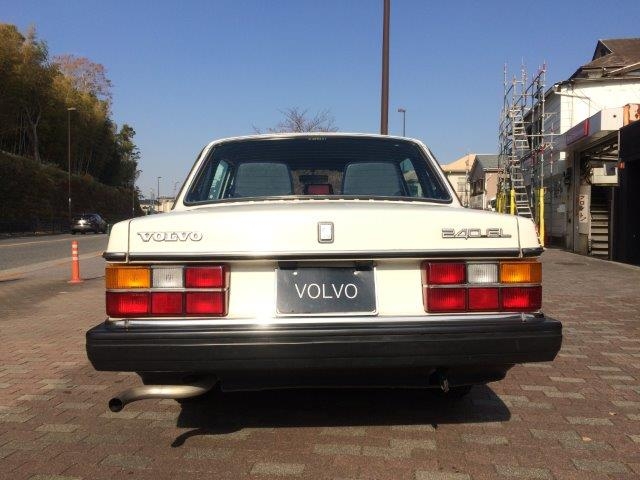 ボルボ 240GL セダン '88 白　画像12