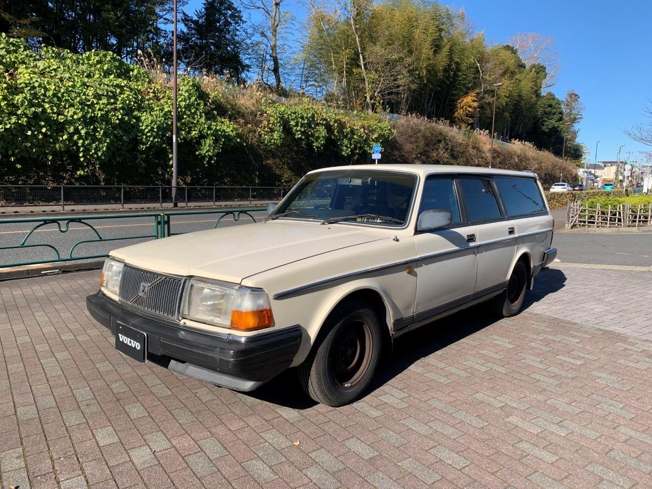 ボルボ 240GL ワゴン 1990年式　