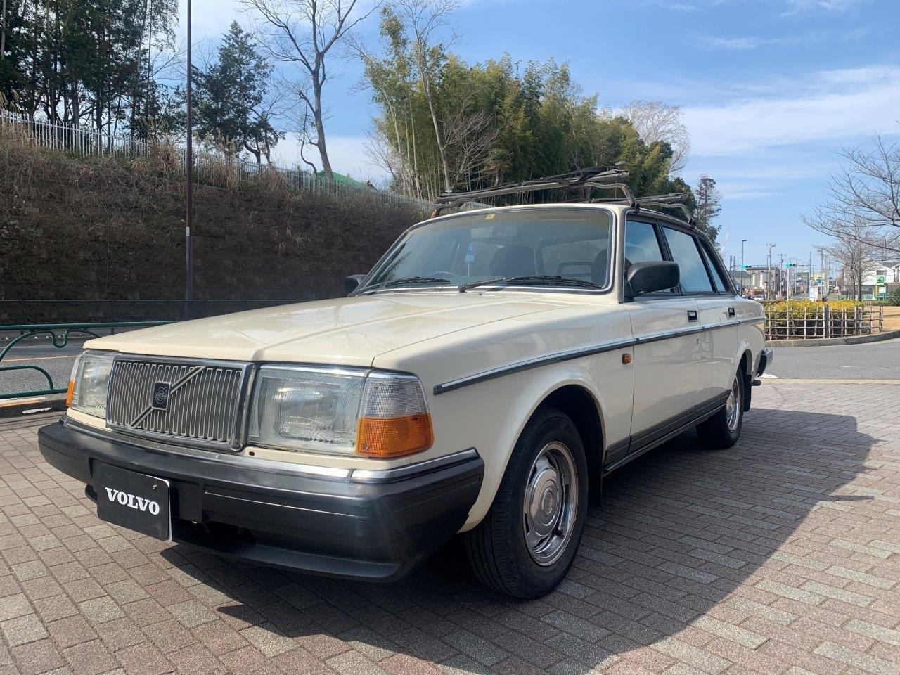 ボルボ 240GL セダン 1990年式