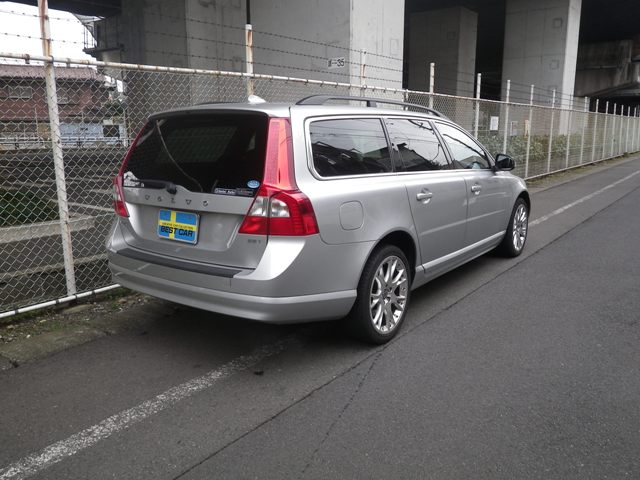 ボルボ　V70 シルバー画像04