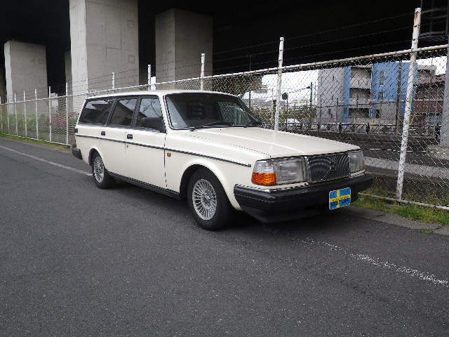 ボルボ　240GL の画像01