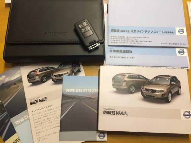 ボルボ  XC60  T6 AWD ブラックサファイアM 画像16