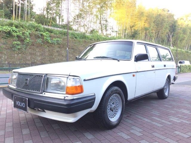 ボルボ 240GL エステート 1988年式 LHD 画像1