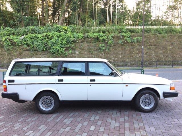 ボルボ 240GL エステート 1988年式 LHD　画像05