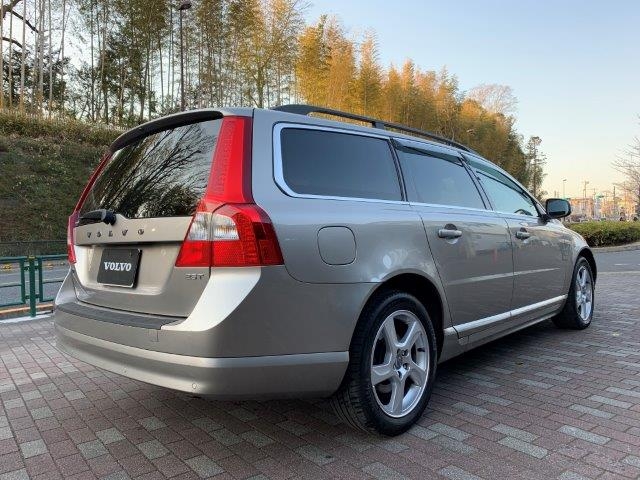 ボルボ　Ｖ70　2.5ＬＥ　2011年モデル　画像09