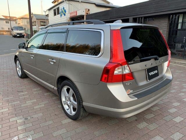 ボルボ　Ｖ70　2.5ＬＥ　2011年モデル　画像2